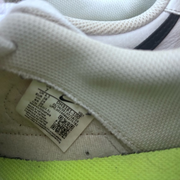 Nike White and Brown Casual Sneakers - Picture 6 of 6